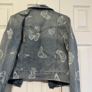 Jean jacket Tinseltown nwt size small.